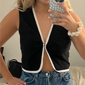 RHYTHM Black Pearl Vest with White Trim